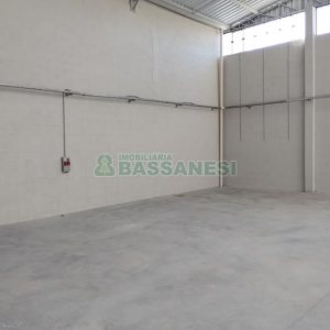 Pavilhão com 350m², no bairro Bela Vista em Caxias do Sul para Alugar