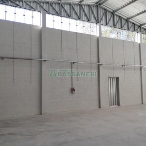 Pavilhão com 350m², no bairro Bela Vista em Caxias do Sul para Alugar