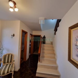 Casa com 304m², 4 dormitórios, no bairro Cinqüentenário em Caxias do Sul para Comprar