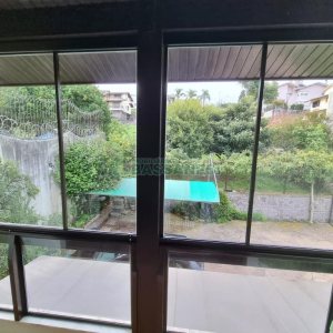 Casa com 304m², 4 dormitórios, no bairro Cinqüentenário em Caxias do Sul para Comprar