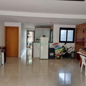 Casa com 304m², 4 dormitórios, no bairro Cinqüentenário em Caxias do Sul para Comprar
