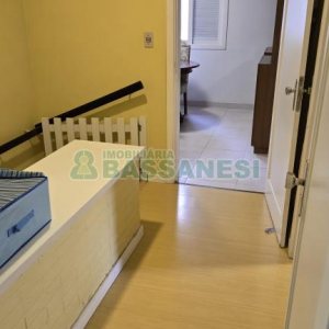 Casa com 184m², 3 dormitórios, 2 vagas, no bairro Exposição em Caxias do Sul para Comprar