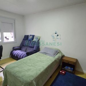 Casa com 184m², 3 dormitórios, 2 vagas, no bairro Exposição em Caxias do Sul para Comprar