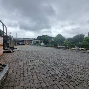 Pavilhão com 2532m², no bairro Sagrada Família em Caxias do Sul para Alugar ou Comprar