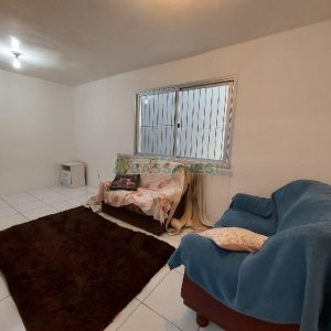 Kitinete Mobiliado com 40m², 1 dormitório, no bairro Centro em Caxias do Sul para Alugar