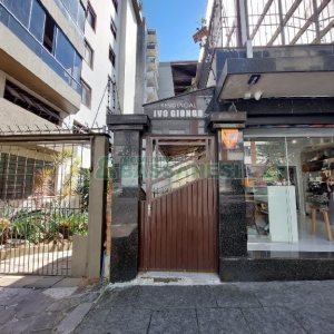 Kitinete Mobiliado com 40m², 1 dormitório, no bairro Centro em Caxias do Sul para Alugar