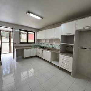 Apartamento com 260m², 3 dormitórios, 2 vagas, no bairro Rio Branco em Caxias do Sul para Comprar