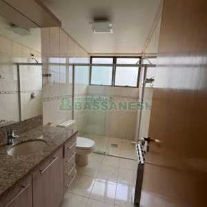 Apartamento com 260m², 3 dormitórios, 2 vagas, no bairro Rio Branco em Caxias do Sul para Comprar