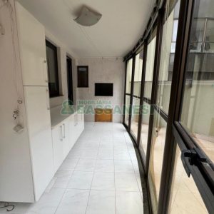 Apartamento com 260m², 3 dormitórios, 2 vagas, no bairro Rio Branco em Caxias do Sul para Comprar