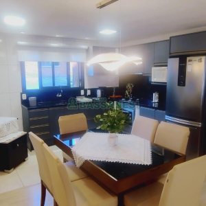 Casa com 60m², 3 dormitórios, 4 vagas, no bairro Desvio Rizzo em Caxias do Sul para Comprar