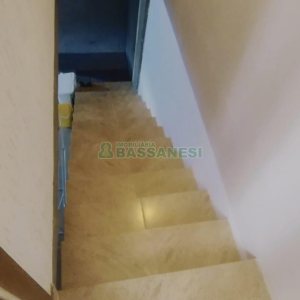 Casa com 60m², 3 dormitórios, 4 vagas, no bairro Desvio Rizzo em Caxias do Sul para Comprar