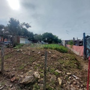 Terreno com 320m², no bairro Forqueta em Caxias do Sul para Comprar