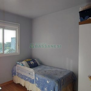 Apartamento com 50m², 2 dormitórios, 1 vaga, no bairro Vinhedos em Caxias do Sul para Comprar