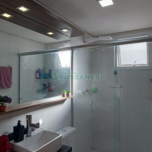 Apartamento com 50m², 2 dormitórios, 1 vaga, no bairro Vinhedos em Caxias do Sul para Comprar