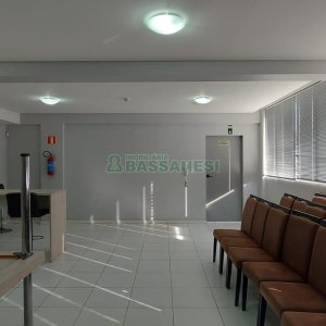 Apartamento com 50m², 2 dormitórios, 1 vaga, no bairro Vinhedos em Caxias do Sul para Comprar