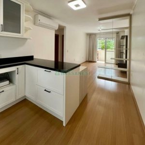 Apartamento com 61m², 2 dormitórios, 2 vagas, no bairro Santa Lúcia em Caxias do Sul para Comprar