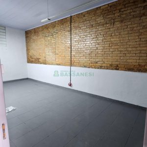 Pavilhão com 1100m², no bairro São José em Caxias do Sul para Alugar