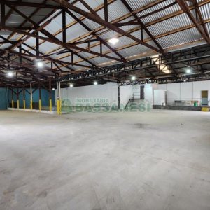 Pavilhão com 1100m², no bairro São José em Caxias do Sul para Alugar