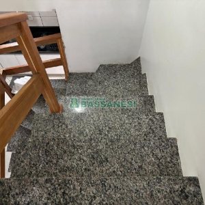 Sobrado com 135m², 3 dormitórios, 2 vagas, no bairro Vinhedos em Caxias do Sul para Comprar