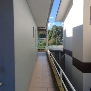 Casa com 323m², 5 dormitórios, 3 vagas, no bairro Marechal Floriano em Caxias do Sul para Comprar