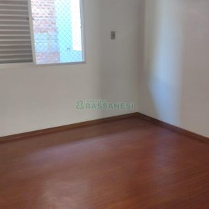 Casa com 323m², 5 dormitórios, 3 vagas, no bairro Marechal Floriano em Caxias do Sul para Comprar