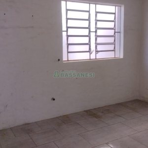 Casa com 323m², 5 dormitórios, 3 vagas, no bairro Marechal Floriano em Caxias do Sul para Comprar