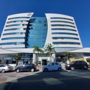 Sala com 30m², no bairro Villagio Iguatemi em Caxias do Sul para Alugar