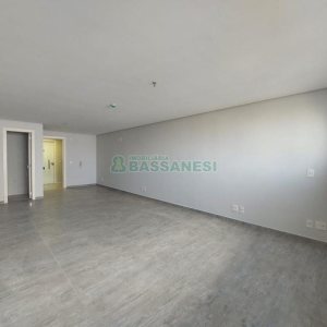 Sala com 30m², no bairro Villagio Iguatemi em Caxias do Sul para Alugar