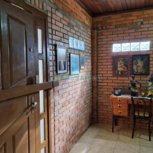 Chácara com 600m², 5 dormitórios, 2 vagas, no bairro Galópolis em Caxias do Sul para Comprar