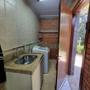 Chácara com 600m², 5 dormitórios, 2 vagas, no bairro Galópolis em Caxias do Sul para Comprar