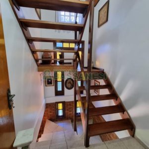 Chácara com 600m², 5 dormitórios, 2 vagas, no bairro Galópolis em Caxias do Sul para Comprar