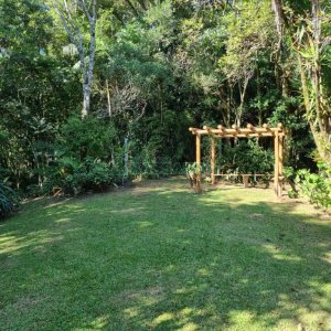 Chácara com 600m², 5 dormitórios, 2 vagas, no bairro Galópolis em Caxias do Sul para Comprar