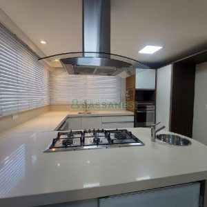 Apto Mobiliado com 340m², 3 dormitórios, 5 vagas, no bairro Exposição em Caxias do Sul para Alugar ou Comprar