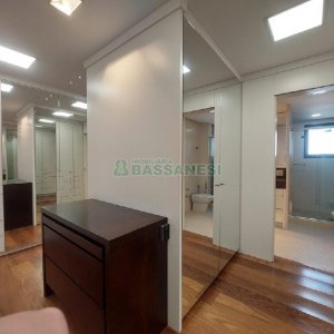 Apto Mobiliado com 340m², 3 dormitórios, 5 vagas, no bairro Exposição em Caxias do Sul para Alugar ou Comprar