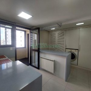 Apto Mobiliado com 340m², 3 dormitórios, 5 vagas, no bairro Exposição em Caxias do Sul para Alugar ou Comprar