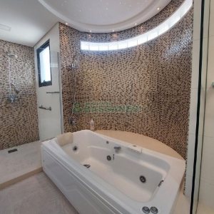 Apto Mobiliado com 340m², 3 dormitórios, 5 vagas, no bairro Exposição em Caxias do Sul para Alugar ou Comprar