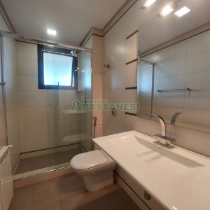 Apto Mobiliado com 340m², 3 dormitórios, 5 vagas, no bairro Exposição em Caxias do Sul para Alugar ou Comprar