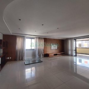 Apto Mobiliado com 340m², 3 dormitórios, 5 vagas, no bairro Exposição em Caxias do Sul para Alugar ou Comprar