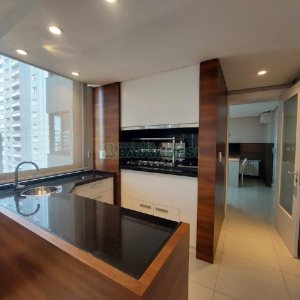 Apto Mobiliado com 340m², 3 dormitórios, 5 vagas, no bairro Exposição em Caxias do Sul para Alugar ou Comprar