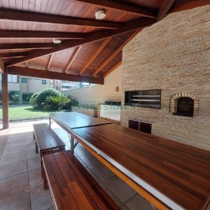 Apto Mobiliado com 340m², 3 dormitórios, 5 vagas, no bairro Exposição em Caxias do Sul para Alugar ou Comprar