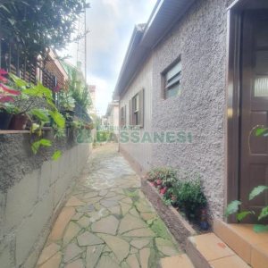 Casa com 300m², 3 dormitórios, no bairro Centro em Caxias do Sul para Comprar
