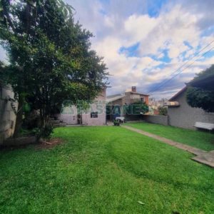 Casa com 300m², 3 dormitórios, no bairro Centro em Caxias do Sul para Comprar