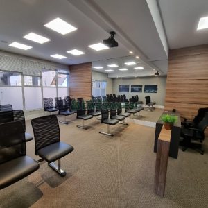 Sala com 49m², 1 vaga, no bairro Panazzolo em Caxias do Sul para Comprar