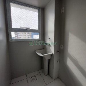 Apartamento com 56m², 2 dormitórios, 1 vaga, no bairro De Lazzer em Caxias do Sul para Comprar