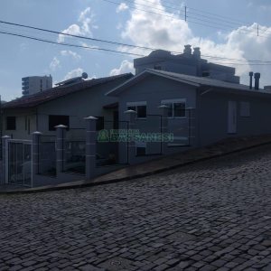 Casa com 180m², 5 dormitórios, no bairro Rio Branco em Caxias do Sul para Comprar