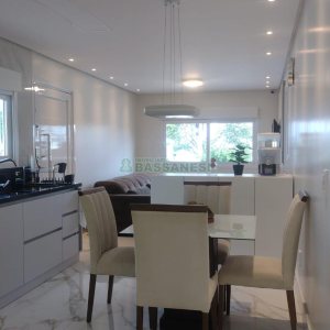 Casa com 180m², 5 dormitórios, no bairro Rio Branco em Caxias do Sul para Comprar