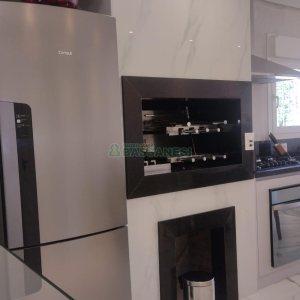 Casa com 180m², 5 dormitórios, no bairro Rio Branco em Caxias do Sul para Comprar