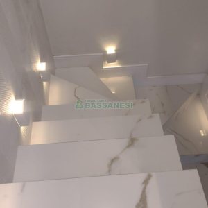 Casa com 180m², 5 dormitórios, no bairro Rio Branco em Caxias do Sul para Comprar