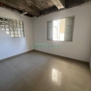 Sala com 386m², no bairro Centro em Caxias do Sul para Alugar ou Comprar