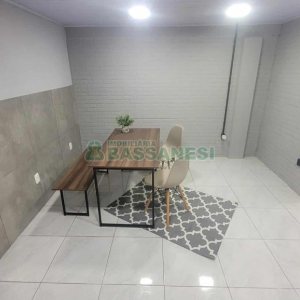 Sala com 30m², no bairro São José em Caxias do Sul para Alugar